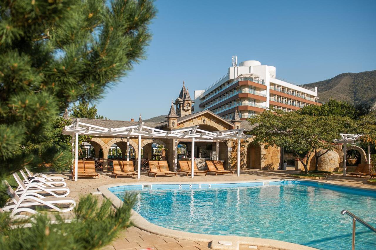 ГОСТИНИЦА ALEAN FAMILY RESORT&SPA BIARRITZ 4* УЛЬТРА ВСЕ ВКЛЮЧЕНО ГЕЛЕНДЖИК  4* (Россия) - от 18384 RUB | NOCHI